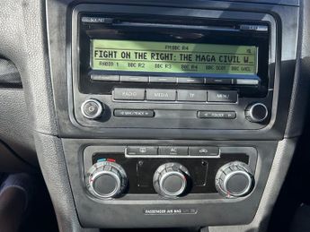 Volkswagen Golf SE TSI DSG