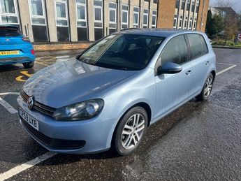 Volkswagen Golf SE TSI DSG