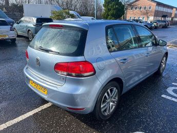 Volkswagen Golf SE TSI DSG