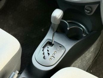 Toyota Yaris 1.0 Dual VVT-i Icon Multidrive S Euro 5