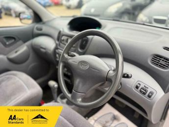 Toyota Yaris Verso 1.3 Verso Hatchback 5dr Petrol Automatic (165 g/km, 85 bhp)