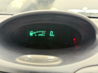 Toyota Yaris Verso 1.3 Verso Hatchback 5dr Petrol Automatic (165 g/km, 85 bhp)