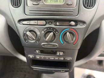 Toyota Yaris Verso 1.3 Verso Hatchback 5dr Petrol Automatic (165 g/km, 85 bhp)