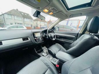 Mitsubishi Outlander 2.0h 12kWh GX4hs CVT 4WD Euro 5 (s/s) 5dr