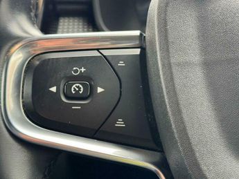 Volvo XC40 Recharge Twin 78kWh Plus Auto AWD 5dr