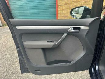 Volkswagen Touran 1.6 TDI BlueMotion Tech S DSG Euro 5 (s/s) 5dr