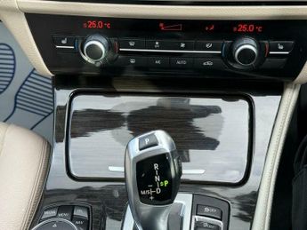 BMW 5 SERIES 2.0 520d Luxury Saloon 4dr Diesel Auto Euro 6 (s/s) (190 ps)
