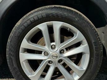 Nissan Juke 1.6 N-Connecta SUV 5dr Petrol XTRON Euro 6 (117 ps)