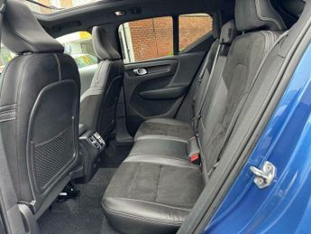 Volvo XC40 2.0 T4 R-Design Auto AWD Euro 6 (s/s) 5dr