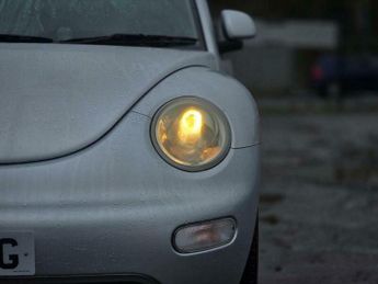 Volkswagen Beetle 2.0 Auto Euro 4 3dr