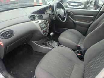 Ford Focus 1.6i 16v Zetec 5dr