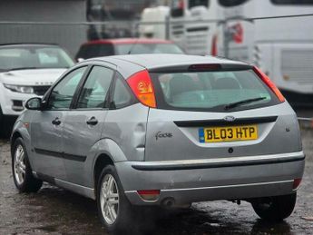 Ford Focus 1.6i 16v Zetec 5dr