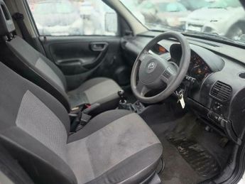 Vauxhall Combo 1.3 CDTi 1700 16v 3dr