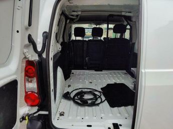 Citroen Berlingo E 635 LX CVT FWD L1 H1 5dr