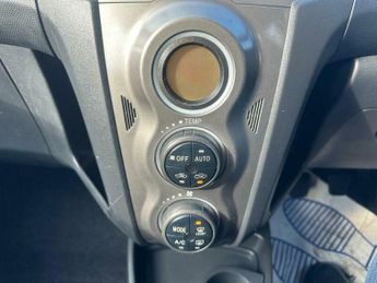 Toyota Yaris 1.33 Dual VVT-i T Spirit Euro 5 (s/s) 5dr