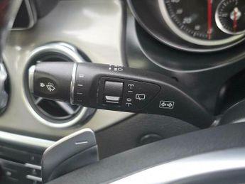 Mercedes-Benz C Class 2.0 GLA250 AMG Line (Premium) 7G-DCT 4MATIC Euro 6 (s/s) 5dr