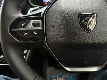 Peugeot 208 1.2 HYBRID Allure e-DSC6 Euro 6 (s/s) 5dr