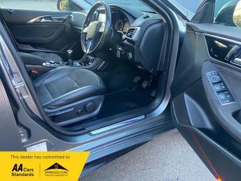 Infiniti Q30 BUSINESS EXECUTIVE 1.6T 5DR