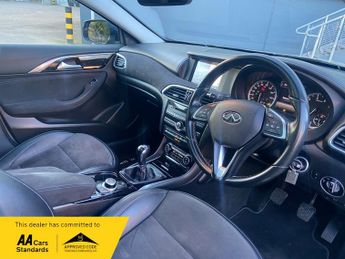 Infiniti Q30 BUSINESS EXECUTIVE 1.6T 5DR