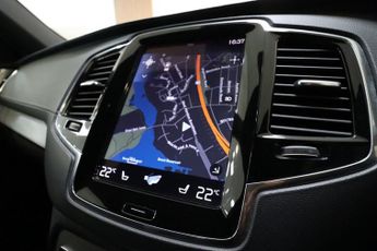 Volvo XC90 B5 R-DESIGN AWD