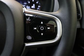 Volvo XC90 B5 R-DESIGN AWD