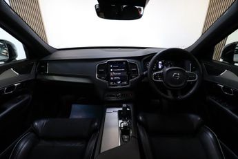 Volvo XC90 B5 R-DESIGN AWD