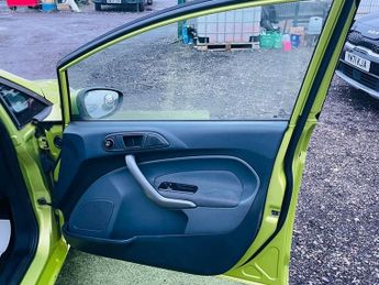 Ford Fiesta 1.4 Style + Hatchback 5dr Petrol Automatic (154 g/km, 94 bhp)