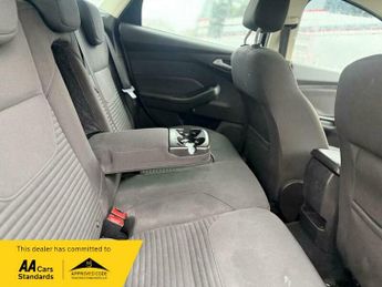 Ford Focus 1.6 Titanium Hatchback 5dr Petrol Powershift Euro 6 (125 ps)