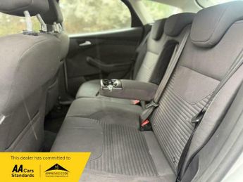 Ford Focus 1.6 Titanium Hatchback 5dr Petrol Powershift Euro 6 (125 ps)