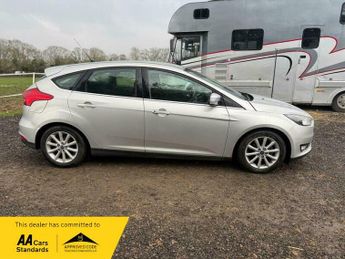 Ford Focus 1.6 Titanium Hatchback 5dr Petrol Powershift Euro 6 (125 ps)