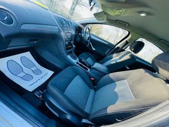 Ford Mondeo 2.0 TDCi Zetec Powershift Euro 5 5dr