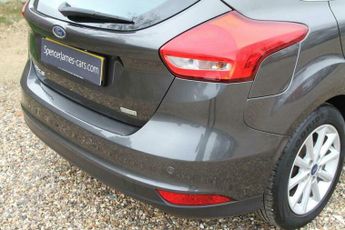 Ford Focus 1.0T EcoBoost Titanium Auto Euro 6 (s/s) 5dr