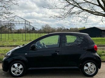 Toyota AYGO 1.0 VVT-i Black Euro 4 5dr (AC)