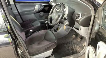 Toyota AYGO 1.0 VVT-i Black Euro 4 5dr (AC)