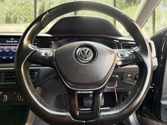 Volkswagen Polo SE TSI DSG