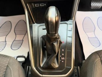 Volkswagen Polo SE TSI DSG