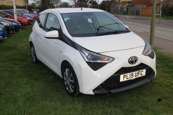 Toyota AYGO VVT-I X-PLAY