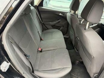 Ford Focus 1.0T EcoBoost Zetec Auto Euro 6 (s/s) 5dr