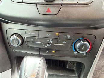 Ford Focus 1.0T EcoBoost Zetec Auto Euro 6 (s/s) 5dr