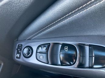 Nissan Juke 1.0 DIG-T N-Connecta SUV 5dr Petrol DCT Auto Euro 6 (s/s) (114 p