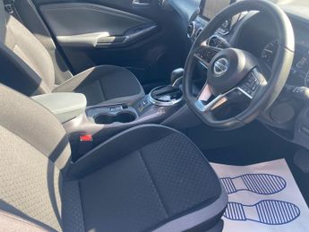 Nissan Juke 1.0 DIG-T N-Connecta SUV 5dr Petrol DCT Auto Euro 6 (s/s) (114 p