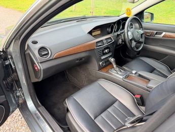Mercedes-Benz C Class 2.1 C250 CDI BlueEfficiency Elegance Saloon 4dr Diesel G-Tronic+