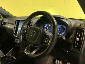 Volvo XC40 1.5h T5 Twin Engine Recharge 10.7kWh R-Design Auto Euro 6 (s/s) 