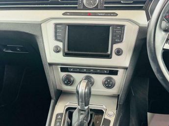 Volkswagen Passat 2.0 TDI BlueMotion Tech SE Business DSG Euro 6 (s/s) 5dr