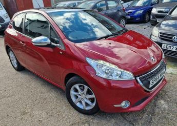 Peugeot 208 1.2 VTi PureTech Style Euro 5 3dr