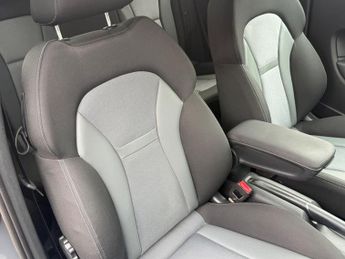 Audi A1 1.0 TFSI Sport S Tronic Euro 6 3dr 93BHP