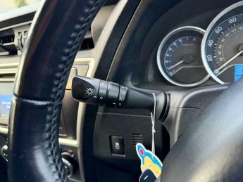 Toyota Auris 1.6 V-Matic Icon Plus Multidrive S Euro 5 5dr