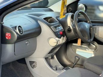 Peugeot 107 1.0 12V Urban 2 Tronic Euro 4 3dr