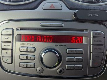 Ford Focus 1.6 Zetec 5dr