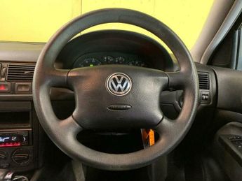 Volkswagen Golf 1.6 S Hatchback 5dr Petrol Automatic (206 g/km, 102 bhp)
